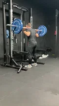 Quadriceps ve glute kuvveti için barbel back squat