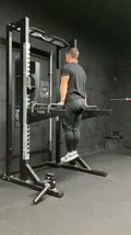 Göğüs ve triceps sonlandırması için vücut ağırlığı dips