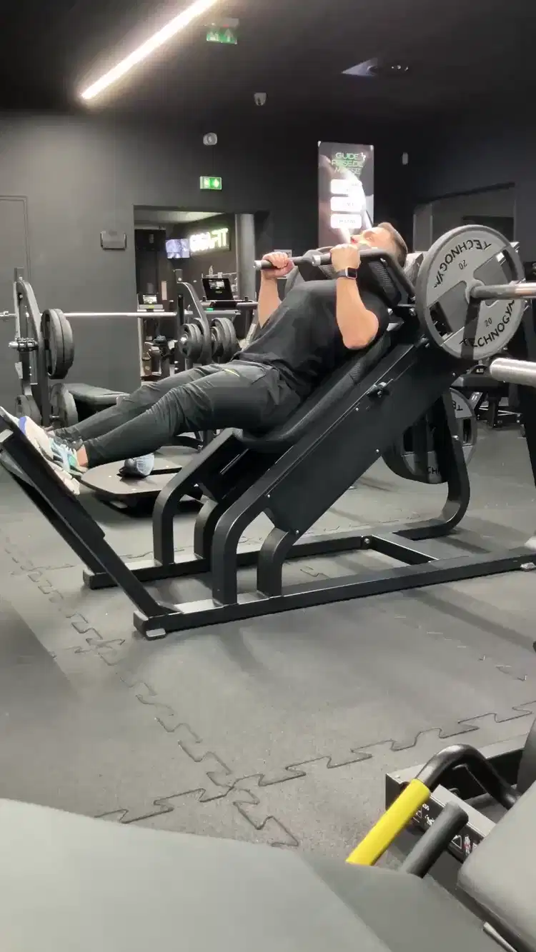WorkoutGen gym workout demonstration